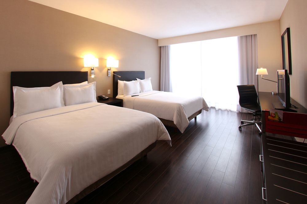 Fiesta Inn Silao Puerto Interior Exteriér fotografie