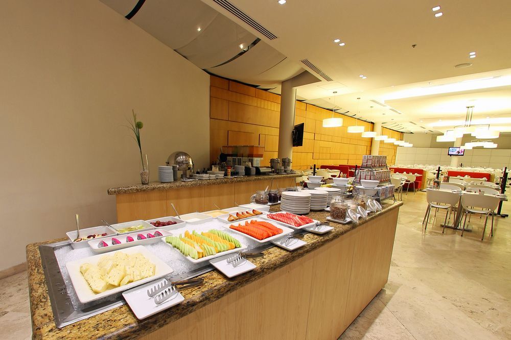 Fiesta Inn Silao Puerto Interior Exteriér fotografie